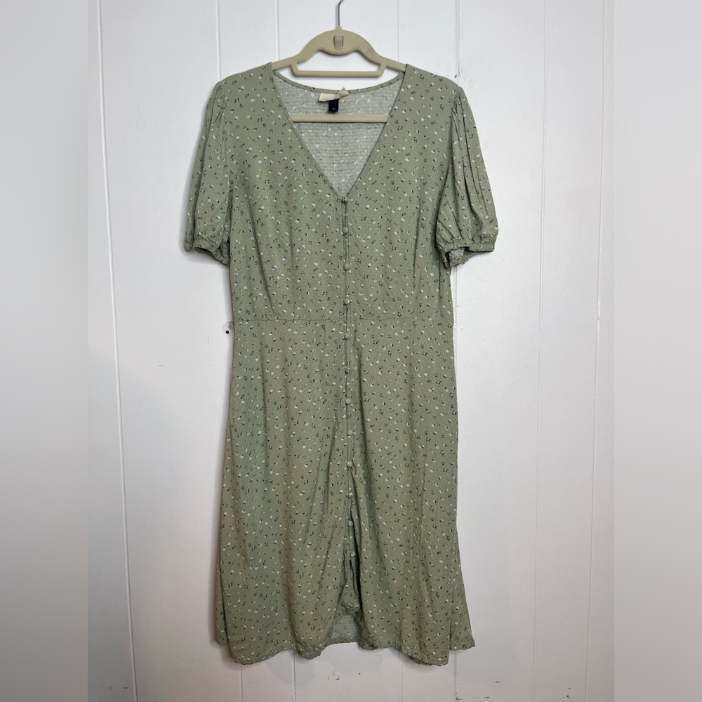 Universal Thread Green Floral Dress size medium